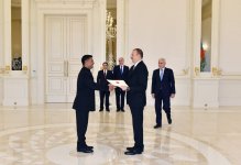 Президент Ильхам Алиев принял верительные грамоты новоназначенного посла Индии - Gallery Thumbnail