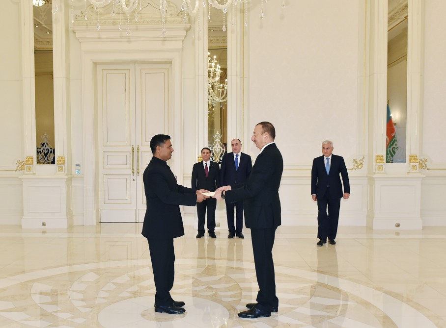 Президент Ильхам Алиев принял верительные грамоты новоназначенного посла Индии - Gallery Image