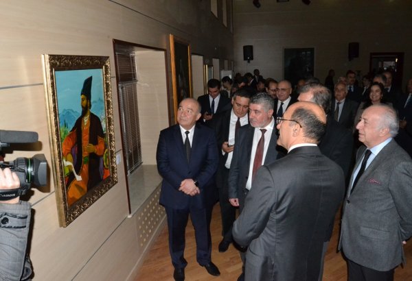 Выставка портретов великих азербайджанских поэтов и писателей (ФОТО)