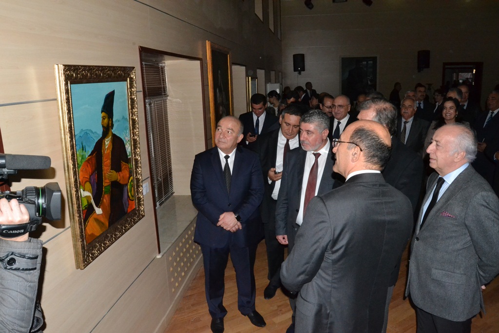 Выставка портретов великих азербайджанских поэтов и писателей (ФОТО) - Gallery Image