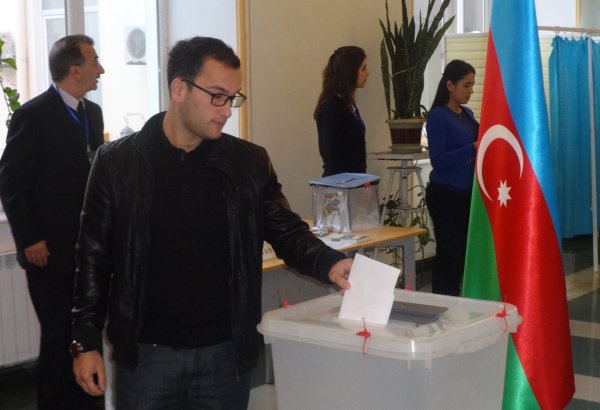 Азербайджан учился демократии быстрее Чехии - член парламента
