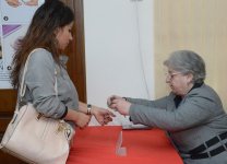 В Азербайджане высокая активность избирателей на парламентских выборах (ФОТО)