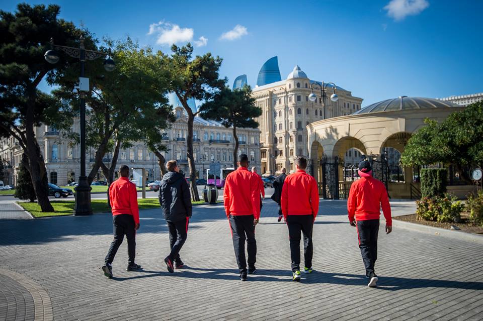 "Monako" futbolçuları Bakı bulvarında (FOTO)