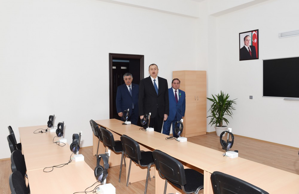 İlham Əliyev Azərbaycan Müəllimlər İnstitutunun Zaqatala filialının yeni inşa olunan binasının açılışında iştirak edib (FOTO)
