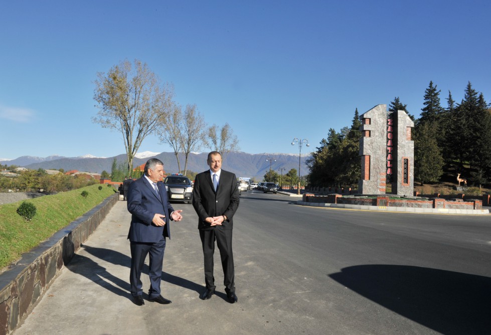President Ilham Aliyev reviews the expansion of Yevlakh-Balakan highway