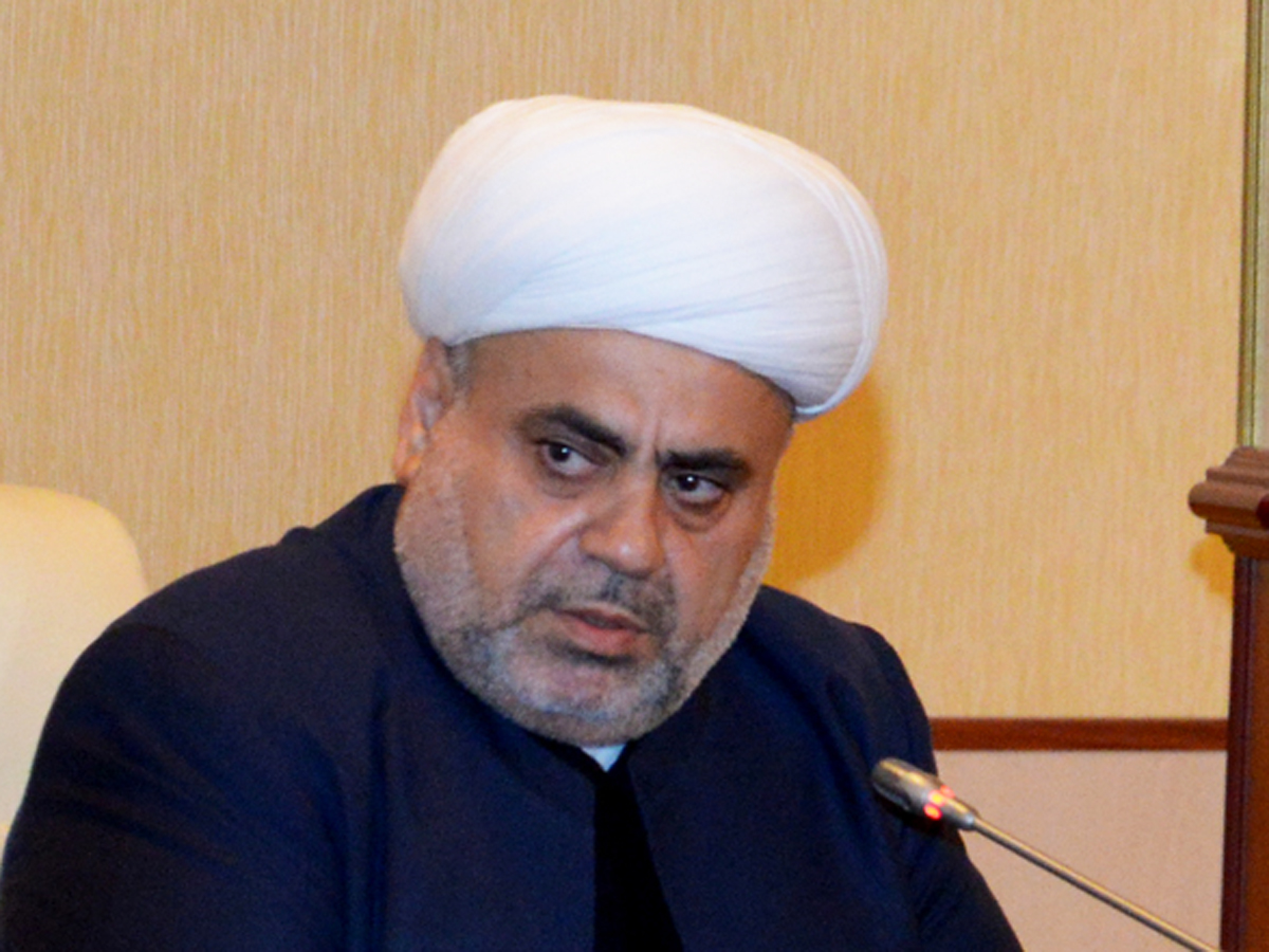 Шейхульислам назвал террором события в бакинском поселке Нардаран