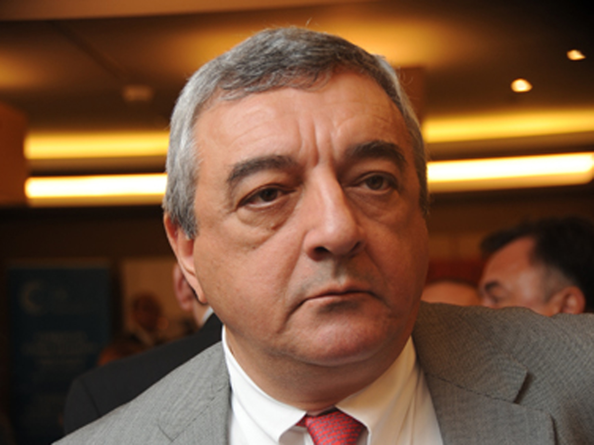 Азербайджанский дипломат вручил верительные грамоты генсеку ООН