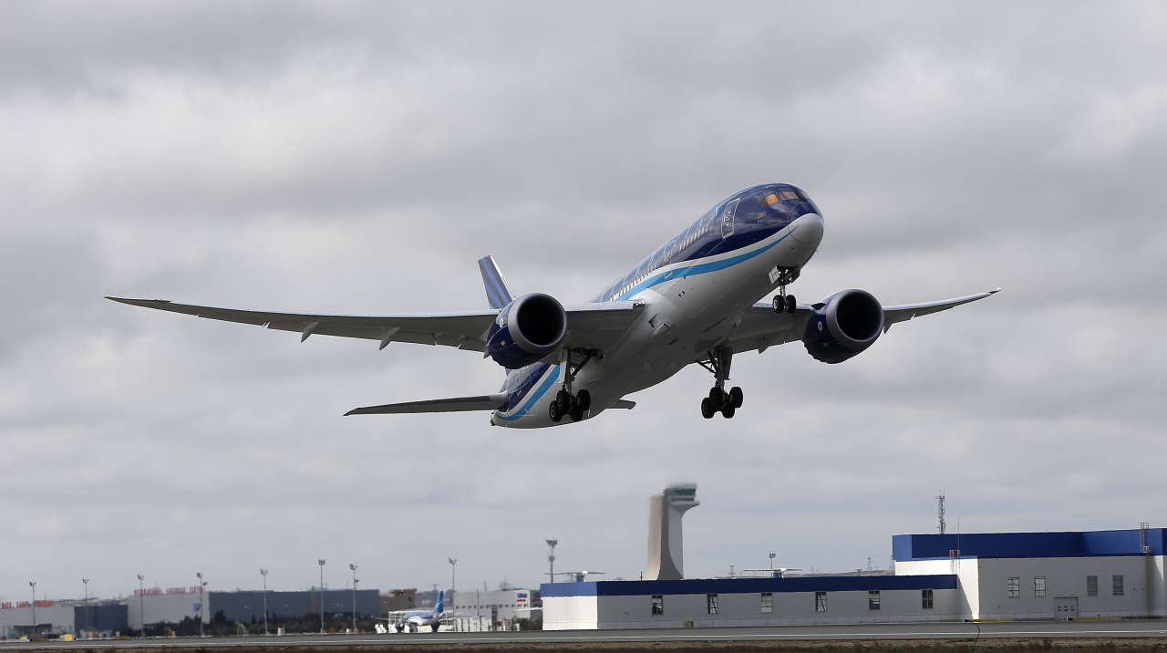 AZAL-ın Bakı-Nyu-York-Bakı müntəzəm reyslərini “Boeing 787-8” Dreamliner yerinə yetirəcək (FOTO)