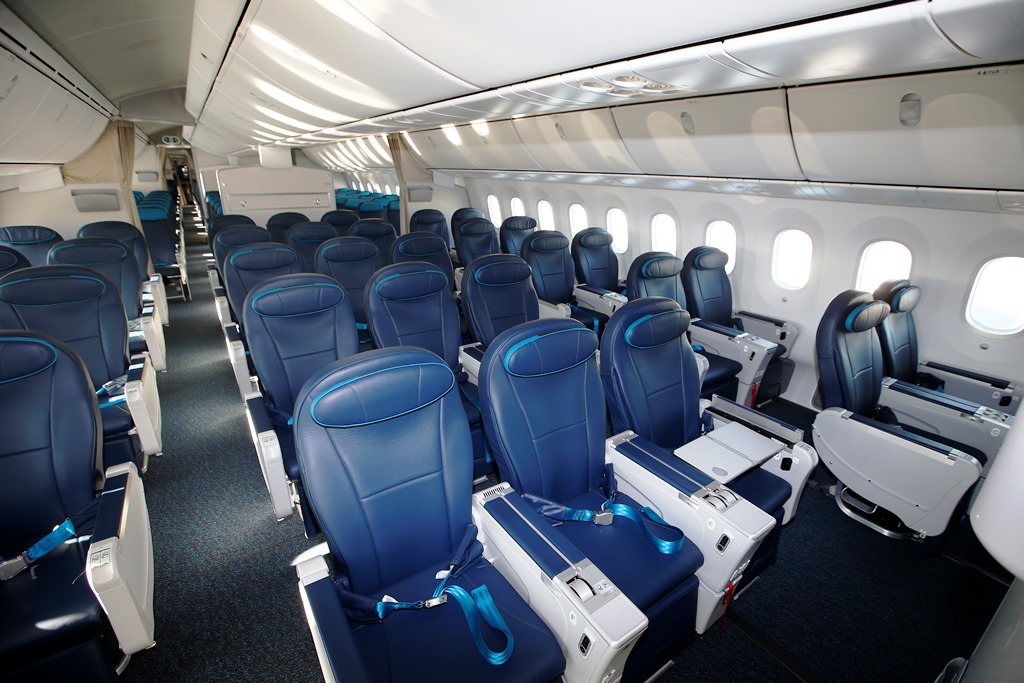 AZAL-ın Bakı-Nyu-York-Bakı müntəzəm reyslərini “Boeing 787-8” Dreamliner yerinə yetirəcək (FOTO)