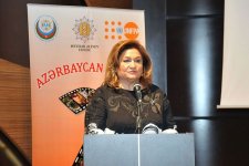 “Azərbaycan ailəsi-2015” film festivalının qalibləri mükafatlandırılıblar (FOTO) - Gallery Thumbnail