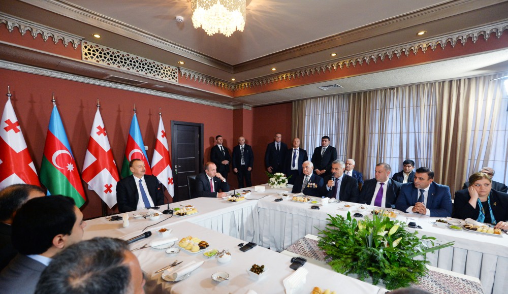 Президенты Азербайджана и Грузии ознакомились с образовательным центром «Дом чая»  в Марнеули