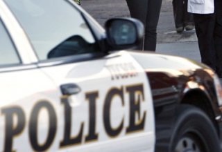 Two migrants shot, one dies, along highway in Texas