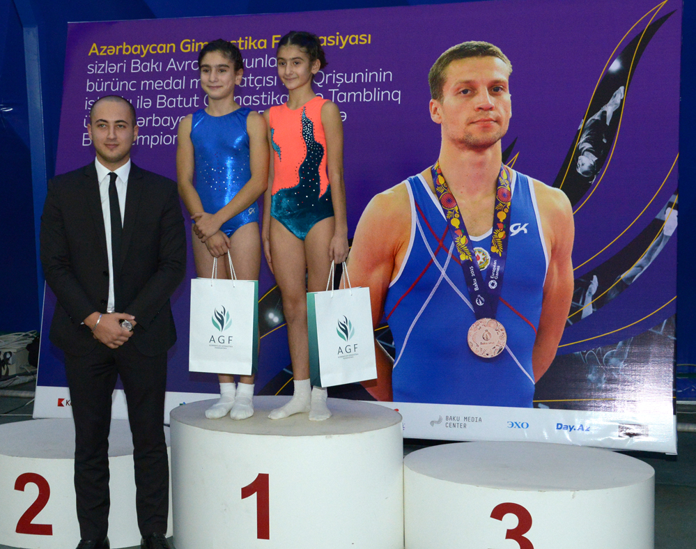 Batut gimnastikası və tamblinq üzrə Azərbaycan çempiontında mükafatlandırılma mərasimi keçirilib (FOTO)