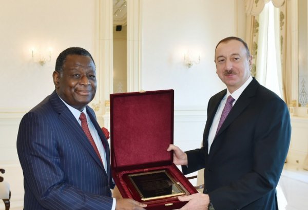 Президенту Азербайджана вручена награда Фонда ООН в области народонаселения (ФОТО)