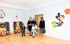 Mehriban Əliyeva Binədə körpələr evi-uşaq bağçasının açılışında iştirak edib (FOTO) - Gallery Thumbnail