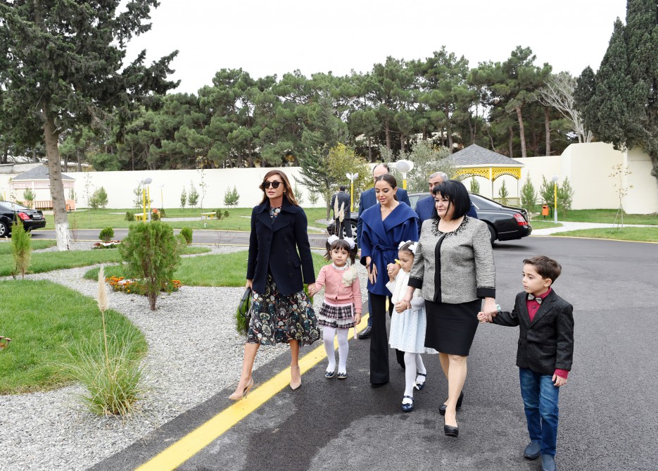 Azerbaijan’s First Lady Mehriban Aliyeva attends opening of orphanage-kindergarten in Mardakan (PHOTO)