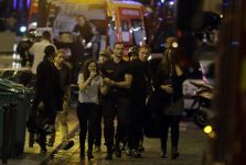 Parisdə terror aktları: 128 ölü, 250 yaralı (ƏLAVƏ OLUNUB-3) (FOTO) - Gallery Thumbnail