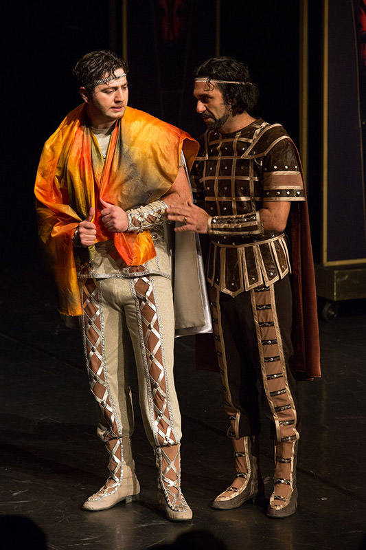 Огромный успех азербайджанского театра в России (ФОТО)