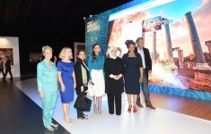 Первая леди Азербайджана Мехрибан Алиева ознакомилась с выставкой на культурной территории «G-20»-«Yurd»