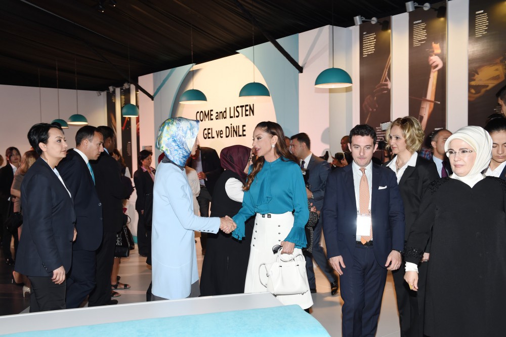 Azerbaijan’s First Lady visits exhibition at “G-20”-“Yurt” cultural area