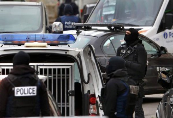 СМИ: один человек задержан в ходе спецоперации в Брюсселе, были слышны звуки двух взрывов