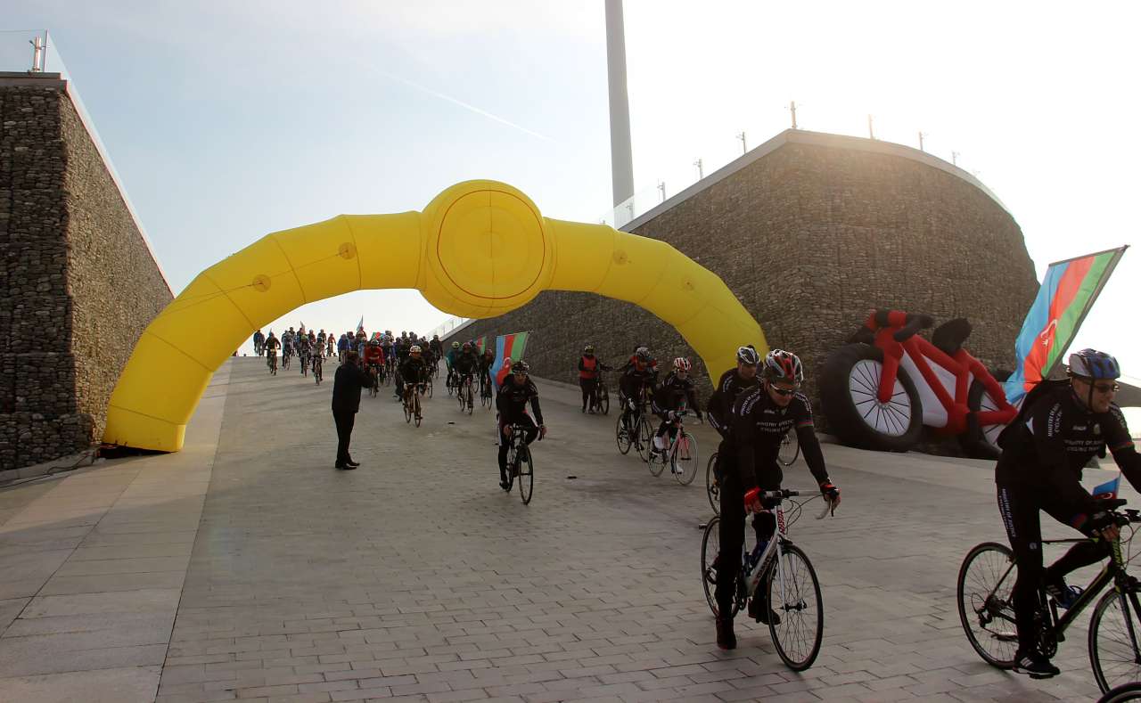 Mədət Quliyev Bakıda velosiped yürüşündə iştirak etdi (FOTO+VİDEO) - Gallery Image