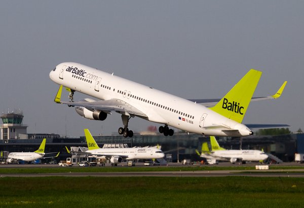 AirBaltic возобновила полеты из Риги в Хельсинки, Мюнхен и Берлин