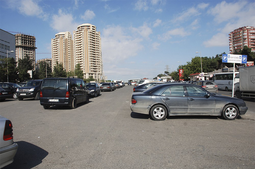 “Şamaxinka”da parklanma yeri ləğv olundu (FOTO)