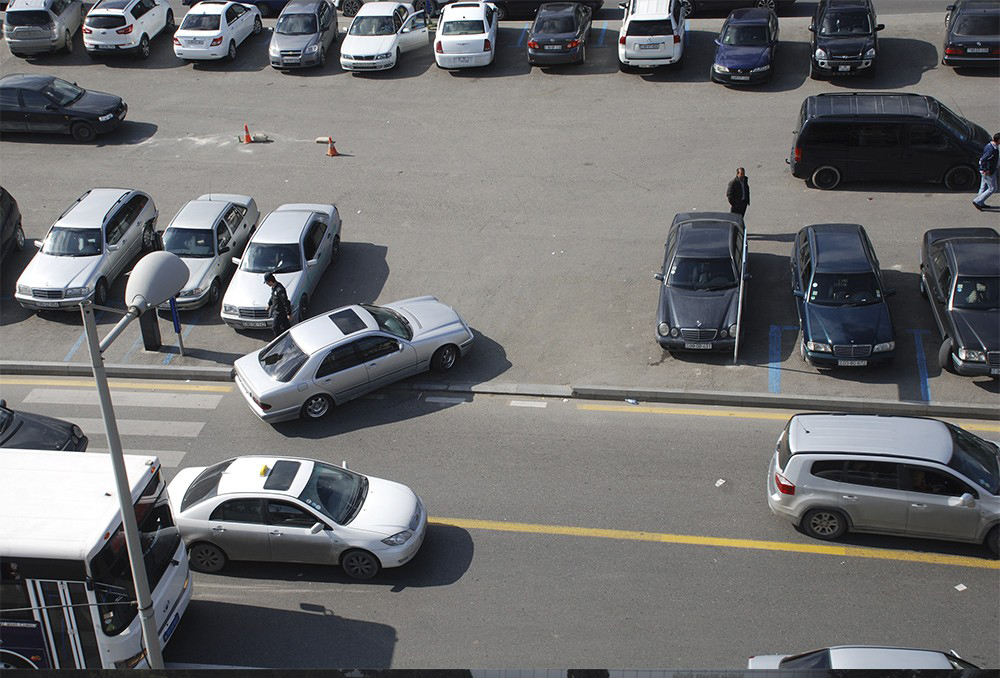 В Баку в связи с незаконной парковкой составлено более 1 тыс. административных протоколов - Дорожная полиция