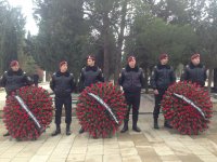 Terörcüler ile çatışmada yaşamını kaybeden Azerbaycan polisleri son yolculuğuna uğurlandı