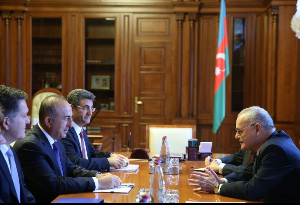 Bakan Çavuşoğlu Azerbaycan Başbakanı ile biraraya geldi