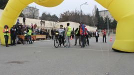 Nəsimi rayonu məktəblilərinin velosiped yarışı (FOTO) - Gallery Thumbnail