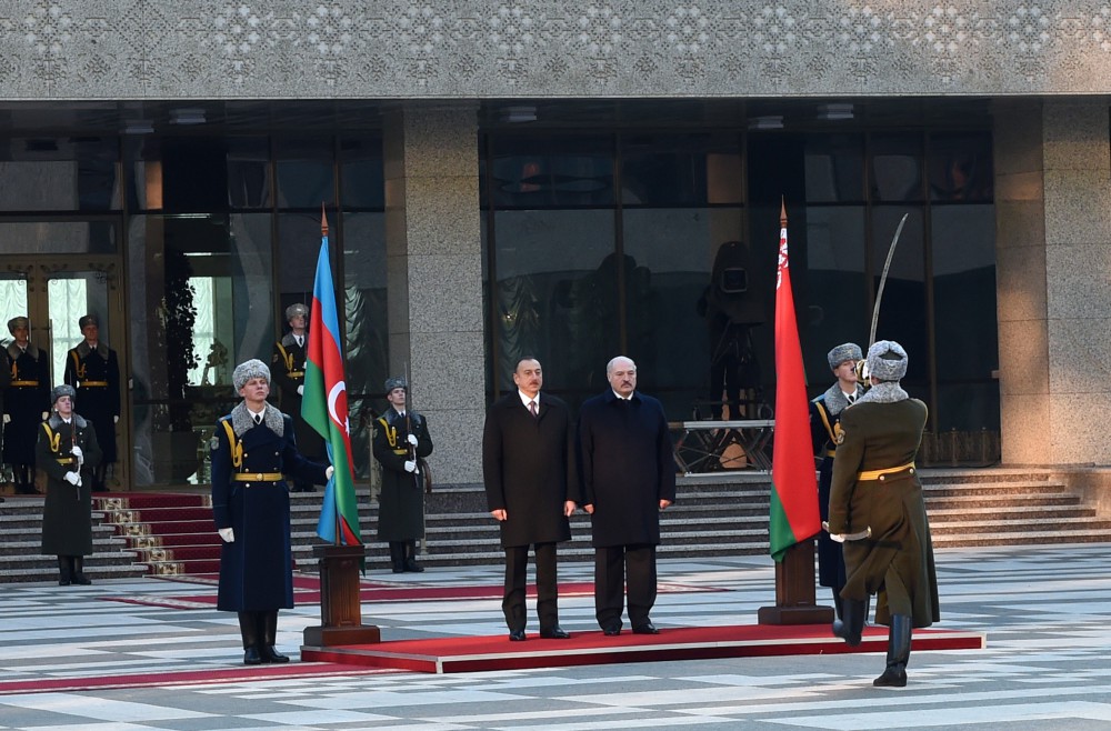 Prezident İlham Əliyevin Belarusda rəsmi qarşılanma mərasimi olub (FOTO)