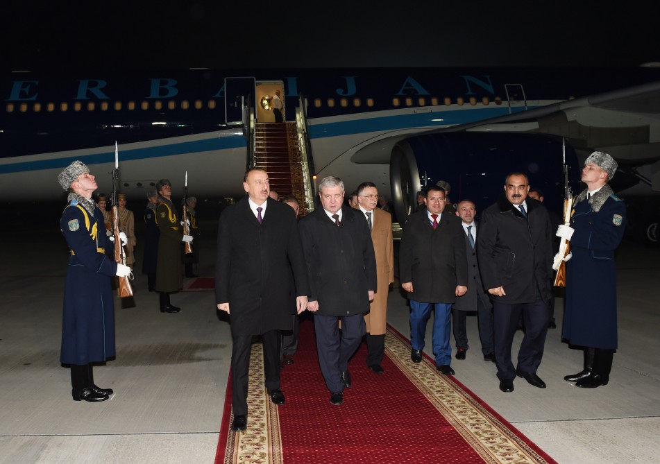 Президент Ильхам Алиев прибыл с официальным визитом в Беларусь