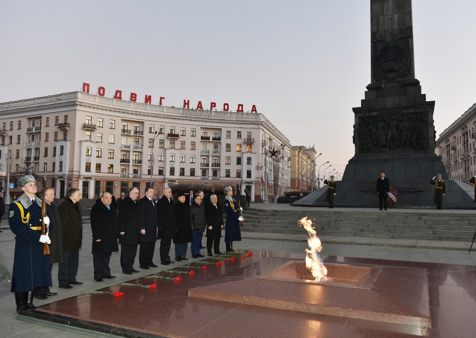 President Aliyev pays tribute to Great Patriotic War Victory in Minsk