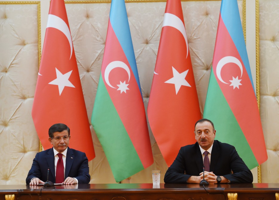 Azerbaijani president, Turkish PM make press statement (PHOTO)