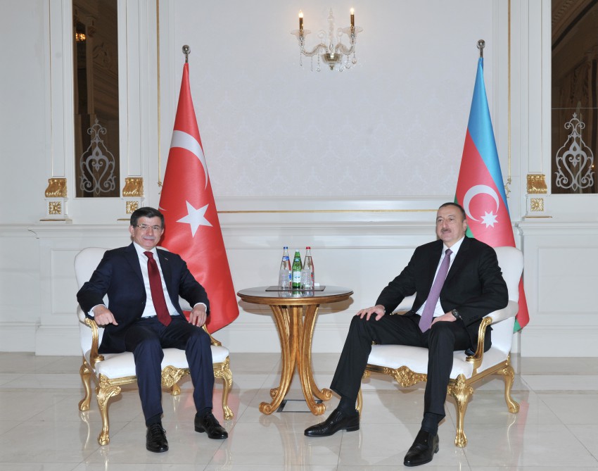 Состоялась встреча один на один Президента Азербайджана и премьера Турции (ФОТО) - Gallery Image