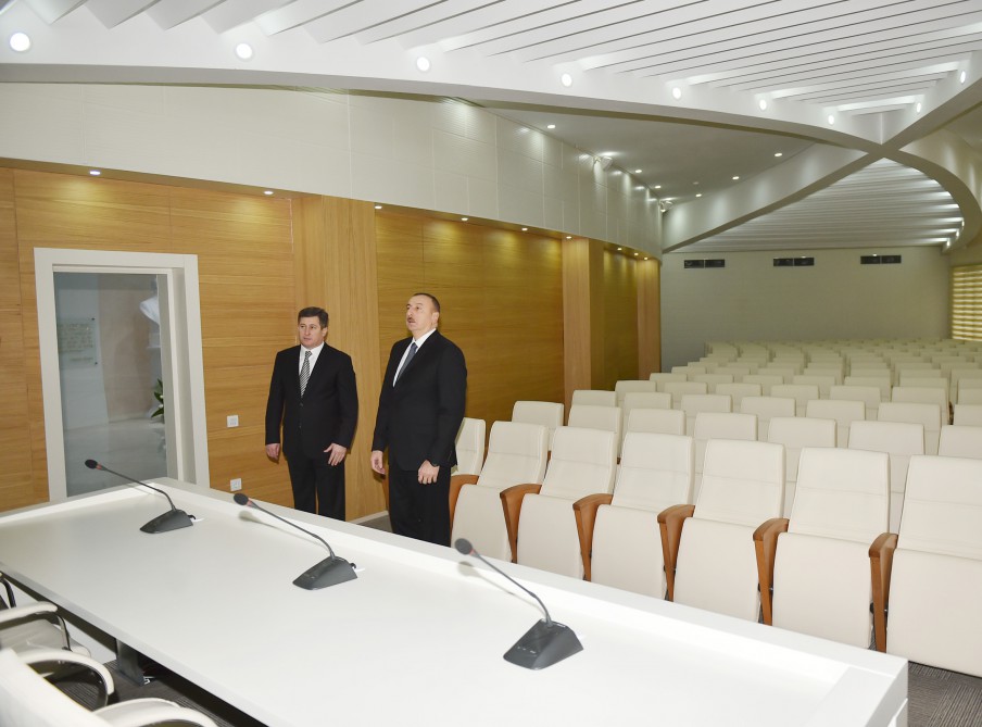 Президент Азербайджана принял участие в открытии Центра Госкомитета по вопросам имущества  (ФОТО) - Gallery Image