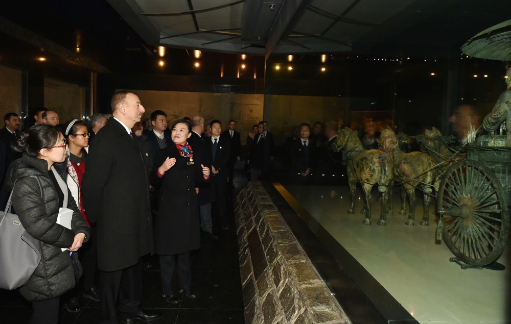 Президент Азербайджана посетил Музей терракотовой армии (ФОТО)
