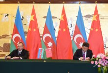 Azerbaijan, China sign 10 documents (PHOTO)
