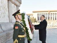 President Aliyev visits Monument to People’s Heroes in Beijing
