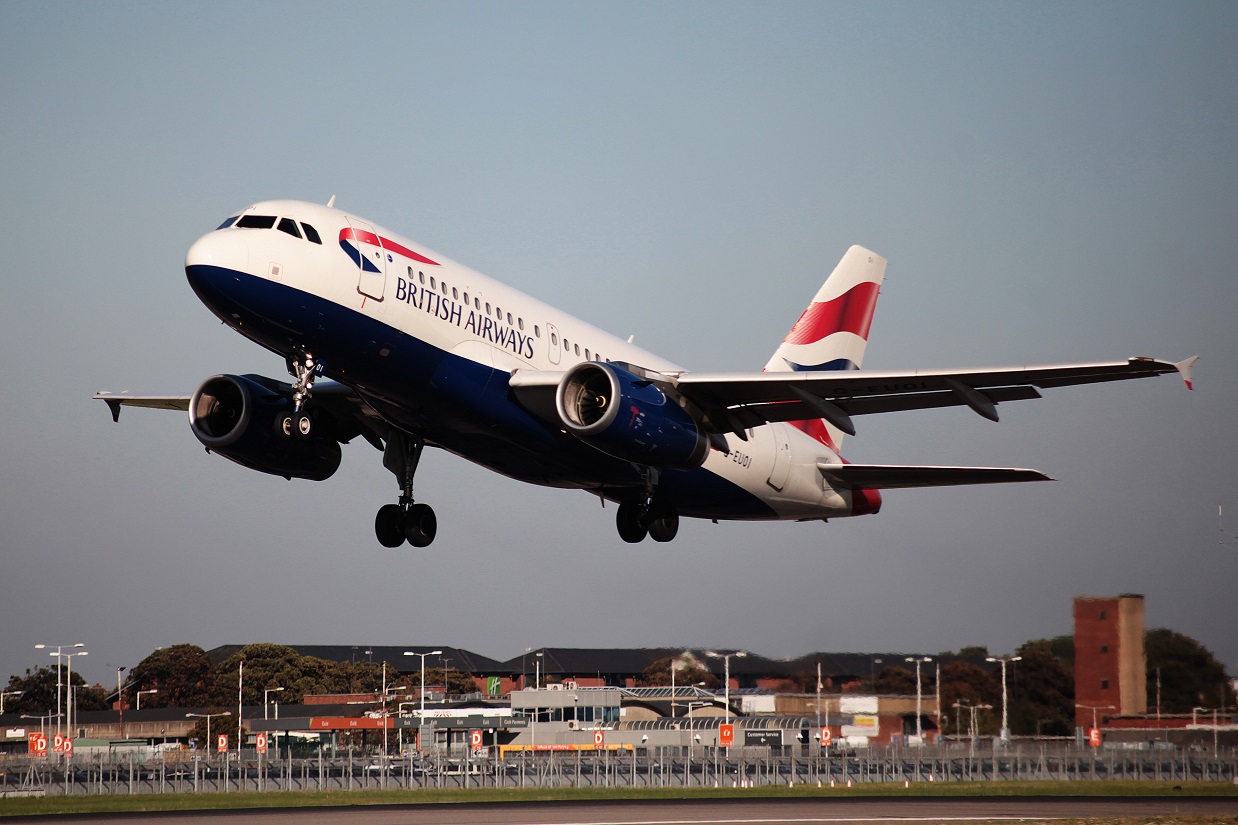 British Airways отменила все вылеты из аэропортов Хитроу и Гатвик