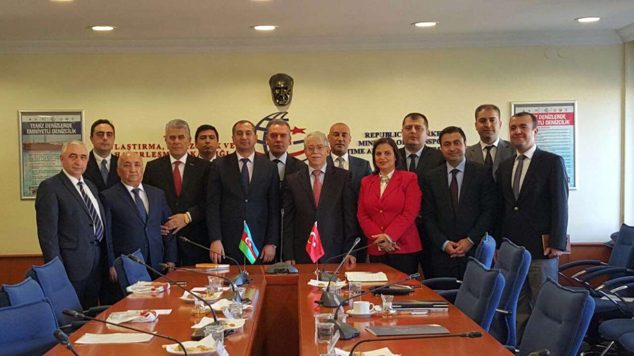 Azərbaycan və Türkiyə beynəlxalq avtomobil əlaqələri üzrə protokol imzaladılar (FOTO)
