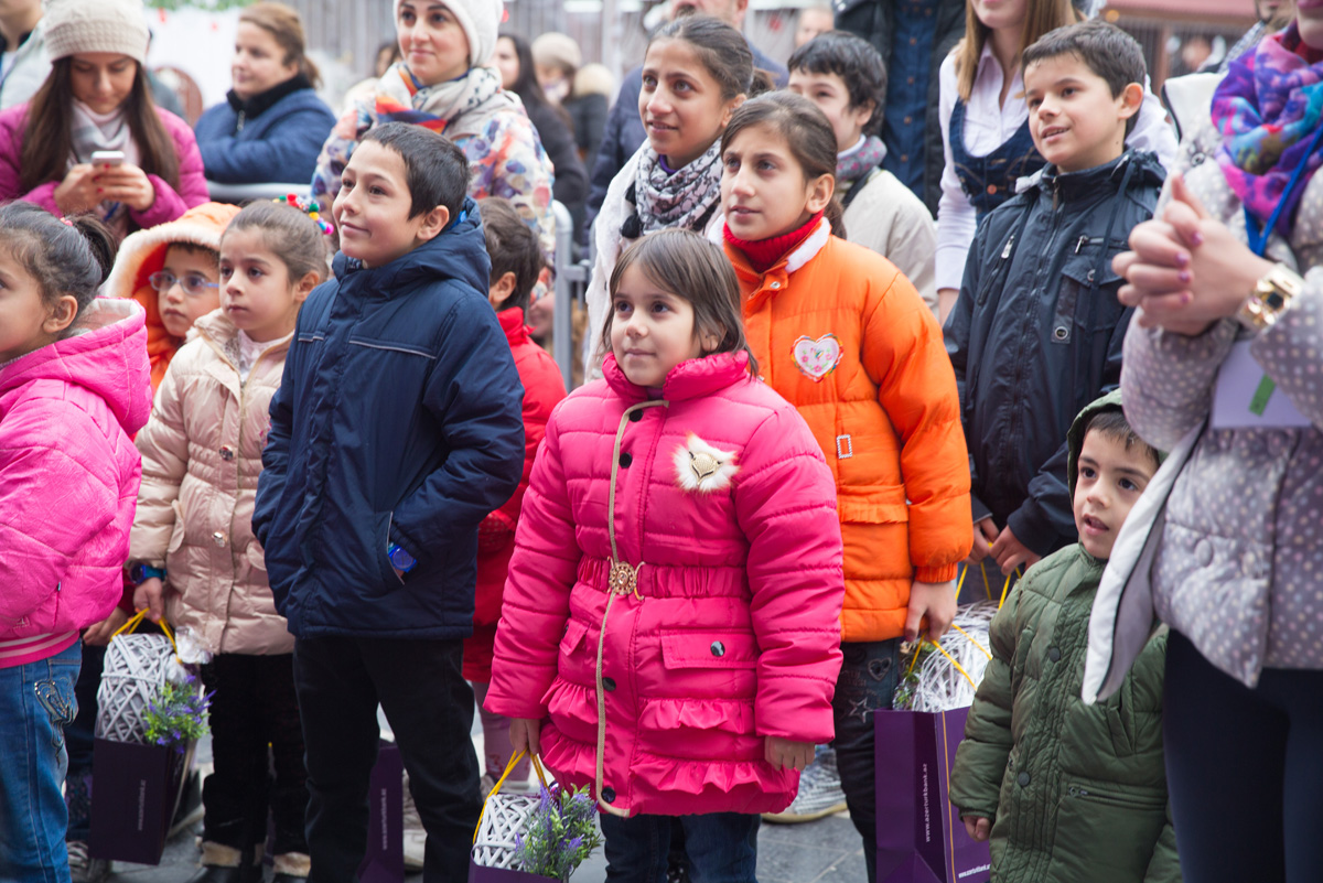 Nargis Fund провел красочный новогодний праздник для воспитанников детского дома “Ümid yeri” (ФОТО) - Gallery Image