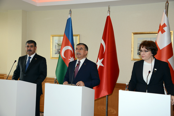 Türkiye Azerbaycan Gürcistan Savunma Bakanları görüş gerçekleştirdi
