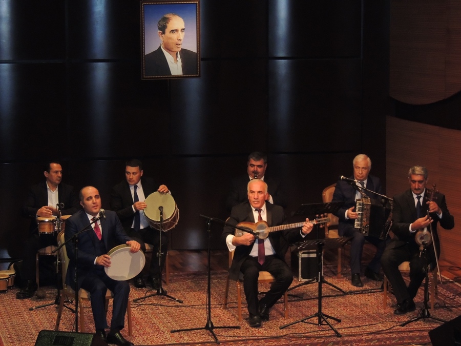 Гадир Рустамов: Музыкальные краски Карабаха (ФОТО)