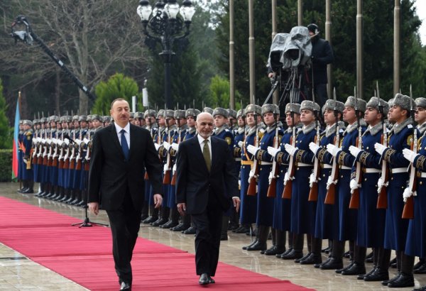 В Азербайджане состоялась церемония официальной встречи президента Афганистана (ФОТО)