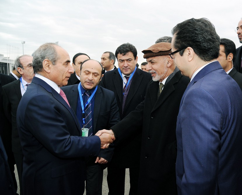 Afganistan Cumhurbaşkanı Azerbaycan'a geldi