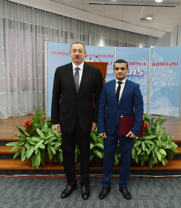 Президент Азербайджана и его супруга приняли участие в церемонии, посвященной спортивным итогам 2015 года
