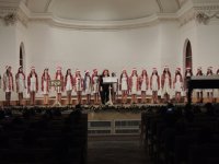 В шапочках Санты Клауса – праздничный концерт в Баку (ФОТО)